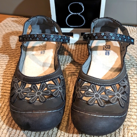 Jambu Shoes - JBU for Jambu 8 Mary Jane style grey/black vegan comfort ankle strap sandals